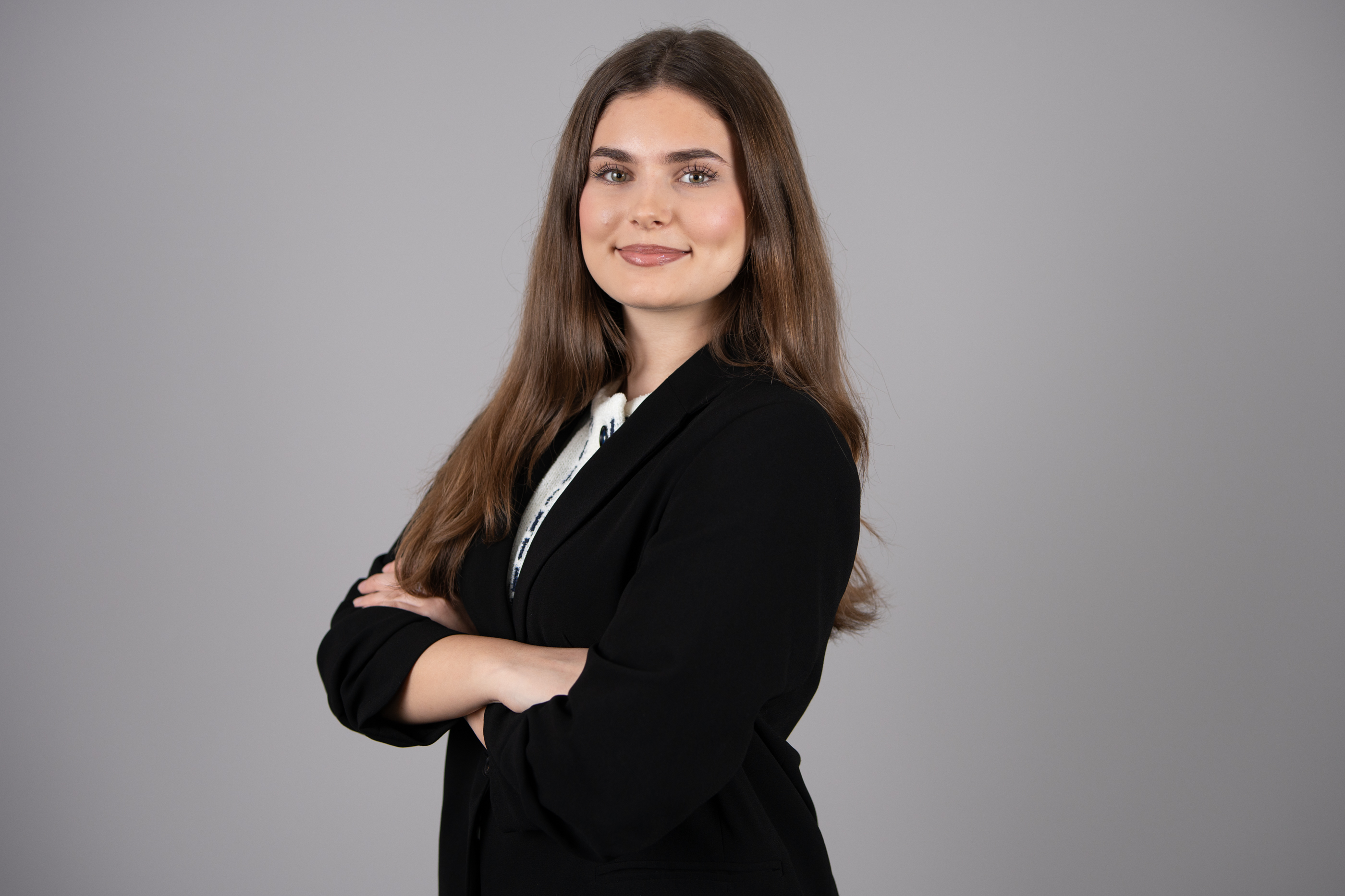 Welcome to Uni Apart – Ella Gashi!